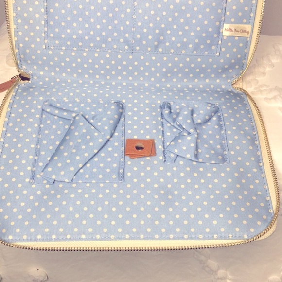 MATILDA JANE On the Go cream floral print tech organizer. - Picture 4 of 7